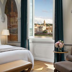 Grand Deluxe Suite 1 Bedroom Suite Arno River view